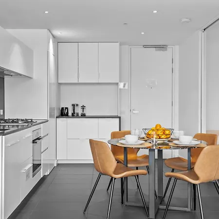 Complete Host Guilfoyle Apartments Melbourne Exterior photo