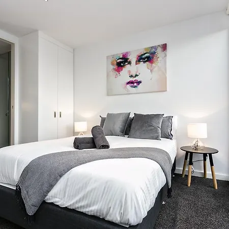 Complete Host Guilfoyle Apartments Melbourne Exterior photo