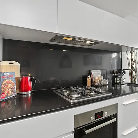Complete Host Guilfoyle Apartments Melbourne Exterior photo